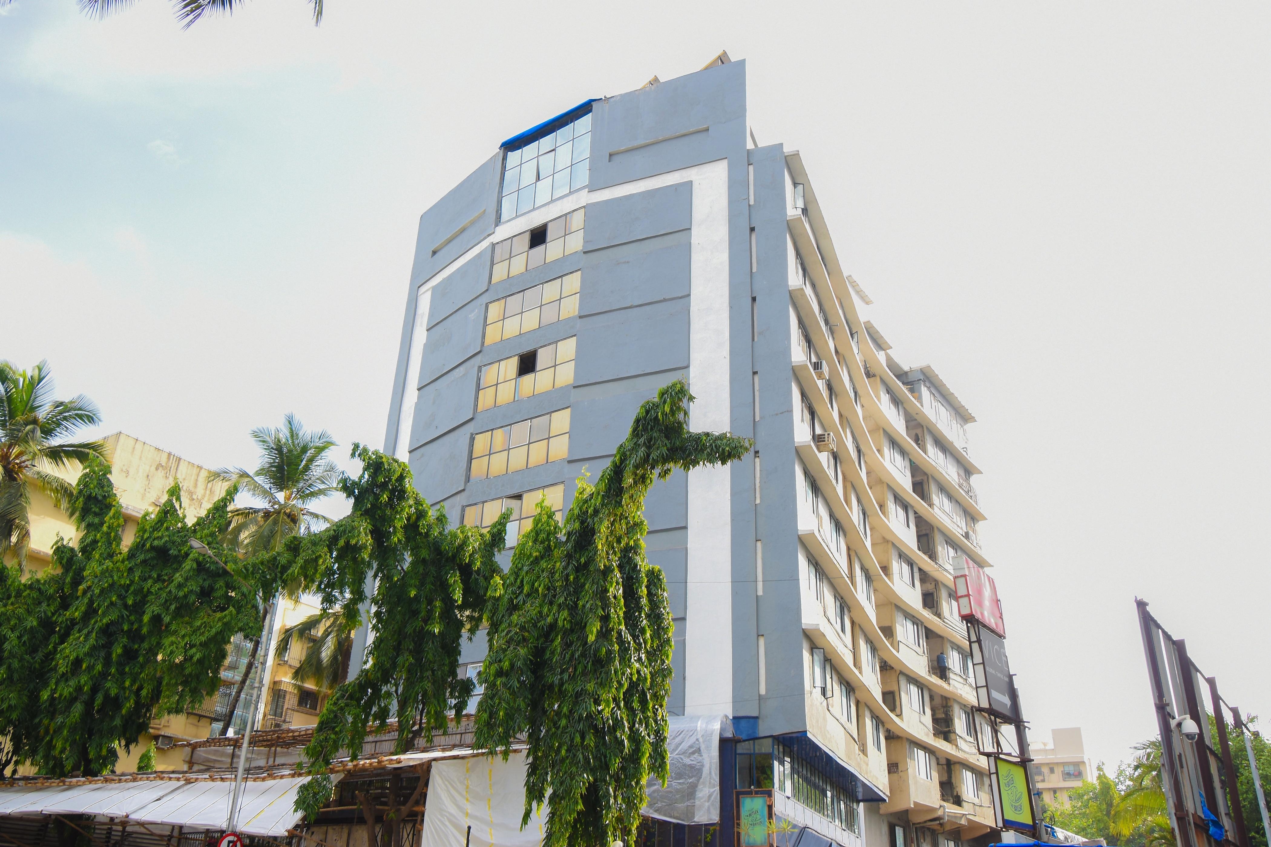 KINGS INTERNATIONAL HOTEL JUHU